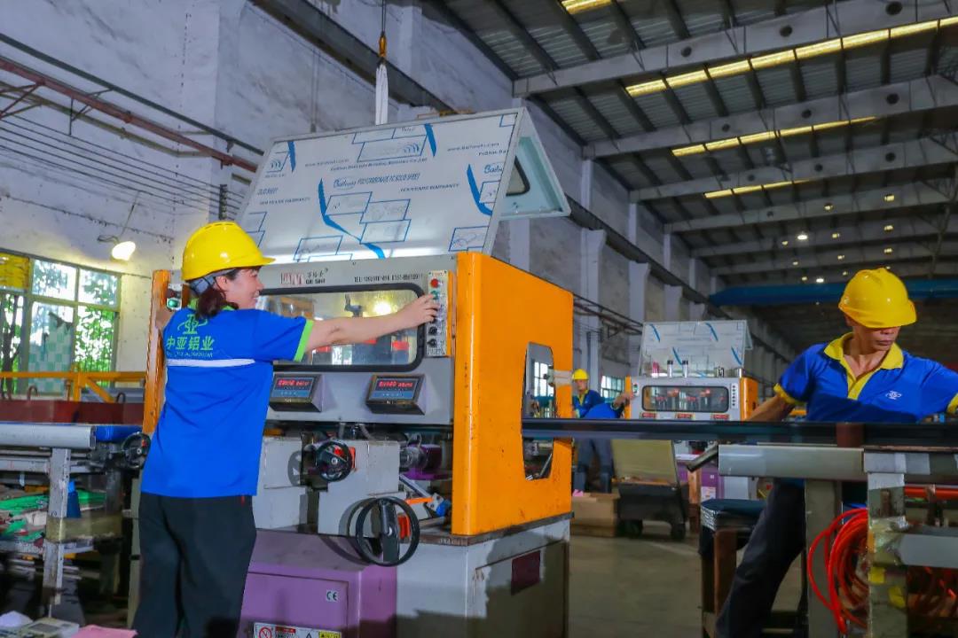 【鋁加工產(chǎn)業(yè)技術(shù)網(wǎng)絡(luò)論壇-4】 鋁業(yè)“破局” 中亞思考(圖3)